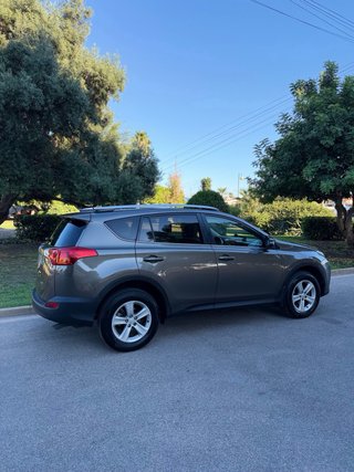 Toyota RAV4 2013