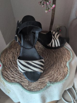 Sandalias Piel Sintética Zebra de tacón -Talka 40