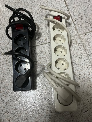 Pack 2 Regletas electricas. De 6 y 4 Schukos