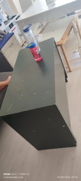 Mesa auxiliar verde