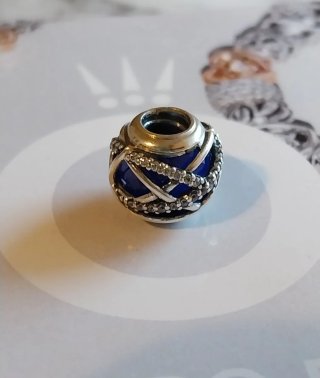 Charm Pandora Plata y Azul Galaxia Real