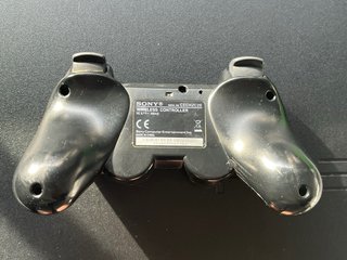PS3 Slim CECH-2104B con Mando y Cables