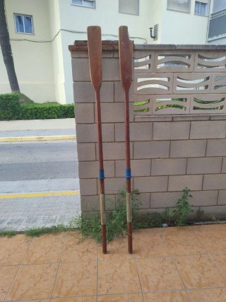 Remos de madera para barca