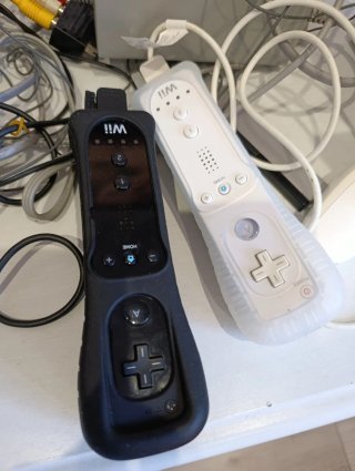 Nintendo Wii con FIFA 12 y mandos