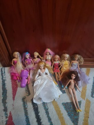 9 Muñecas Barbie Variadas