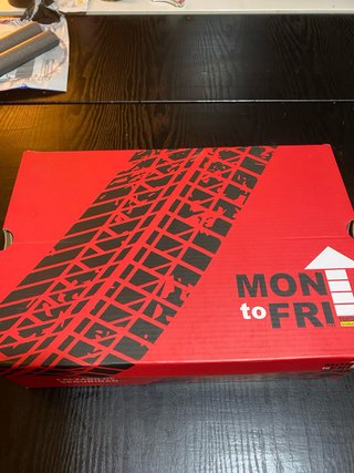 Botas de Seguridad MON TO FRI . Nuevas a Estrenar