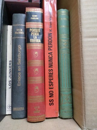 Caja de libros Hitler segunda Guerra Mundial