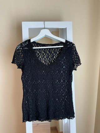 Top de encaje negro