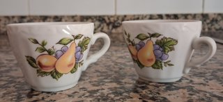 Juego de café de porcelana con frutas