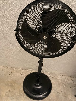 Ventilador industrial de pie negro 120W