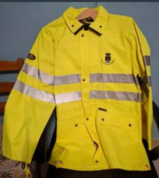 Chubasquero unisex amarillo