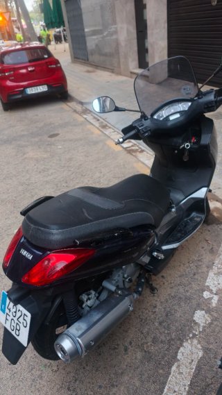Yamaha XMAX