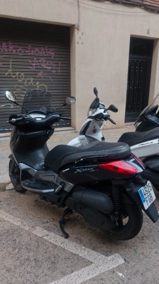 Yamaha XMAX