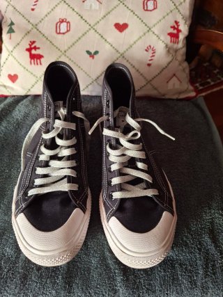 Botines Adidas Negros y Blancos Talla 39 1/3