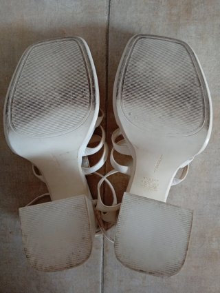Tacones blancos Bershka