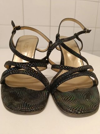 Sandalias Negras Neith Talla 38