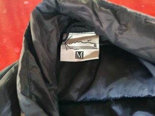 Plumas Karl Kani Negro Talla M