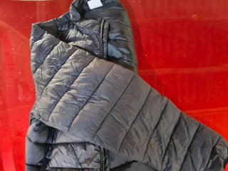 Plumas Karl Kani Negro Talla M