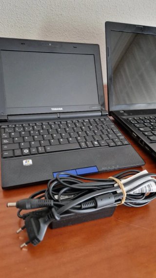 Pack 2 portátiles Lenovo y Toshiba