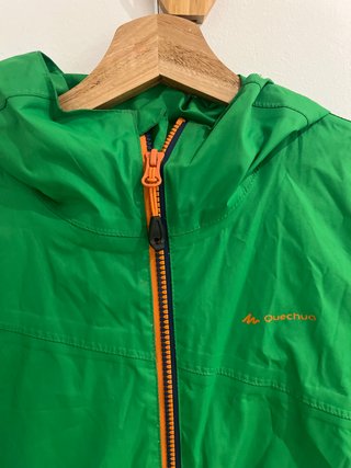 Chaqueta impermeable Quechua verde