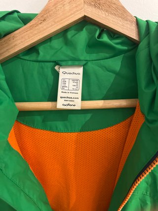 Chaqueta impermeable Quechua verde