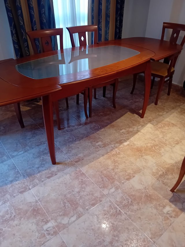 MESA SALÓN, 4 SILLAS Y 2 SILLONES 60€, CARTAGENA