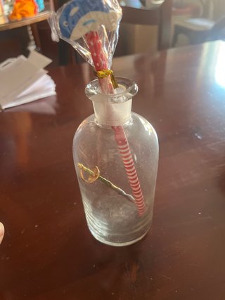 Botella de cristal decorativa