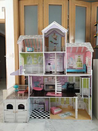 Casita de Muñecas grande de Madera