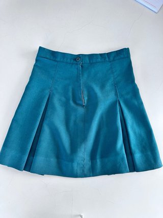 Falda Humanitas talla 10 + regalo otra igual