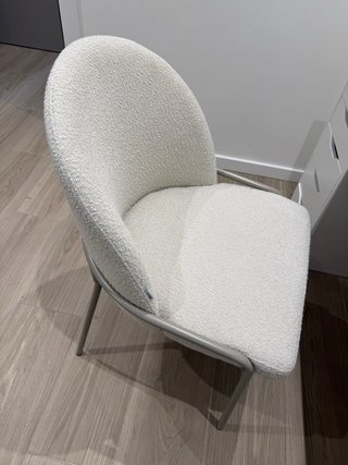 Silla SKLUM bouclé crema