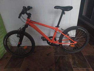 Bicicleta infantil naranja