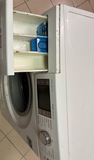 Lavadora/Secadora Bosch WVH30547EP perdida agua