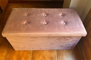 Baúl de almacenaje rosa tapizado
