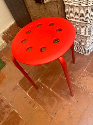 Taburete Ikea Rojo