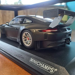 Porsche 911 GT3 R Minichamps 1/18