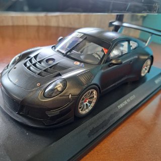 Porsche 911 GT3 R Minichamps 1/18