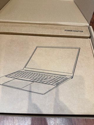 Ordenador portátil 15,6" Full HD IPS M3 8GB 256gb