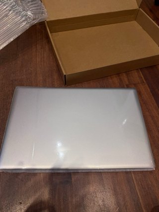 Ordenador portátil 15,6" Full HD IPS M3 8GB 256gb