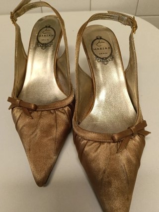 Sandalias Marian Doradas Talla 39