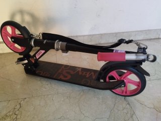Patinete Oxelo Negro y Rosa