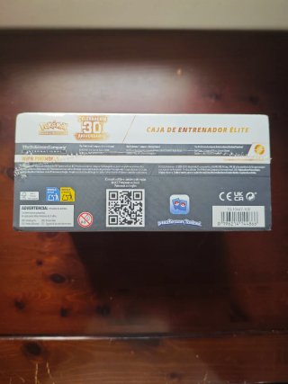 Caja Entrenador Élite Pokémon 30 Aniversario
