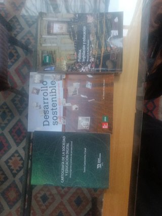 Libros de la carrera de Pedagogia de la UNED