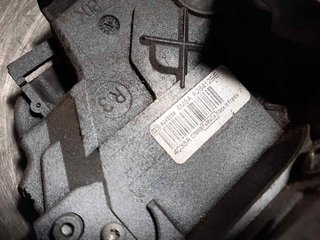 Cerradura puerta trasera derecha FORD FOCUS