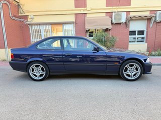 BMW 323iA e36 coupe
