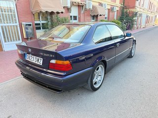 BMW 323iA e36 coupe