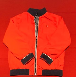 Cazadora niño mayoral   reversible talla 7 años.