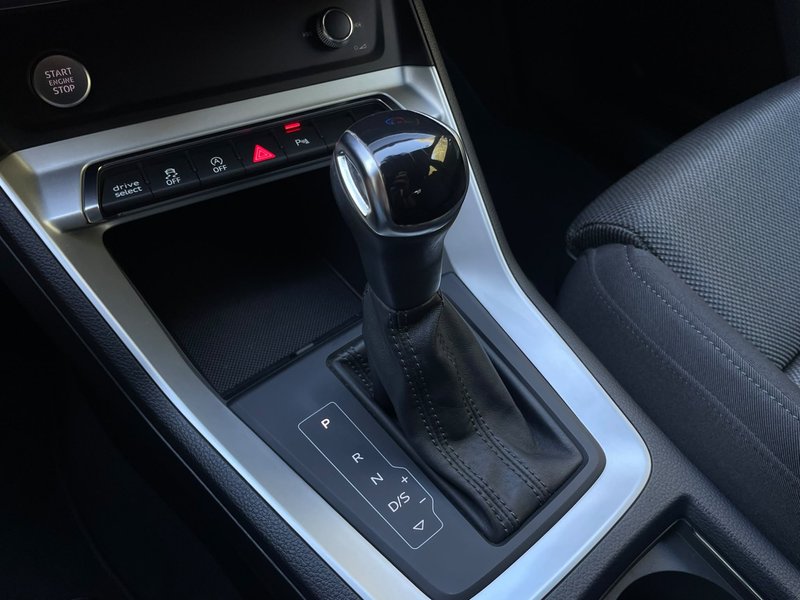 Audi Q3 2019, foto 16