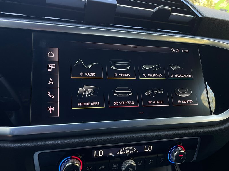 Audi Q3 2019, foto 17