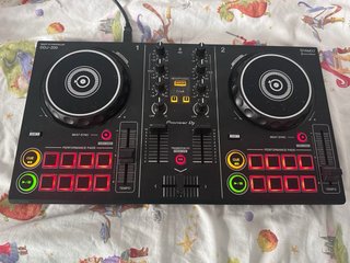 Controladora Pioneer DDJ-200