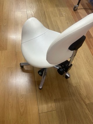 Silla Ergonómica Montura Estética/Uñas Blanca